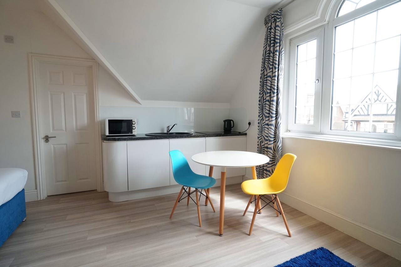 One Helena Road Serviced Apartments เซาท์ซี ภายนอก รูปภาพ